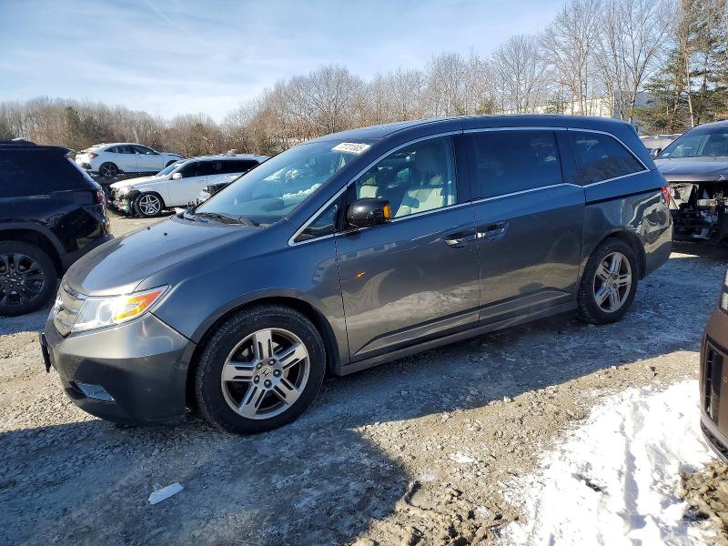 2013 HONDA ODYSSEY TO — VIN 5FNRL5H96DB069474