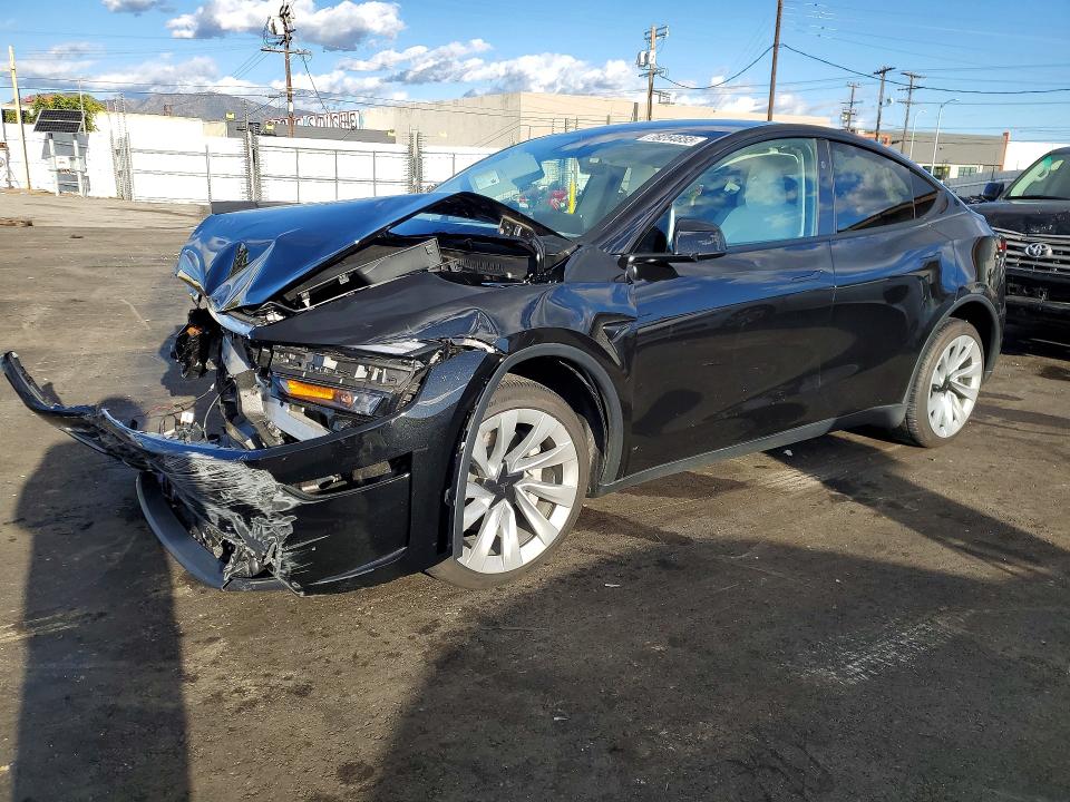 2026 TESLA MODEL Y — VIN 7SAYGDEDXTF409598
