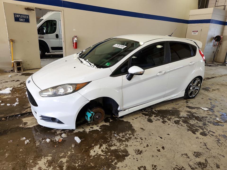 2015 FORD FIESTA — VIN 3FADP4GX8FM146441
