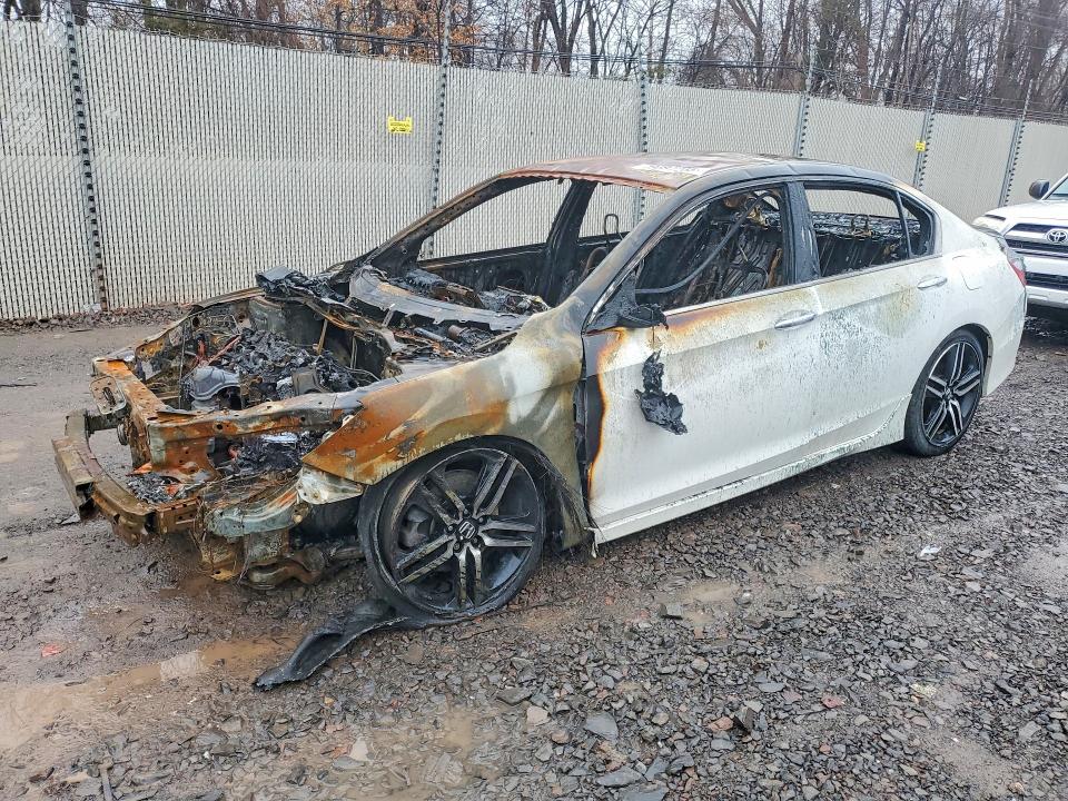 2016 HONDA ACCORD — VIN 1HGCR2F52GA154572