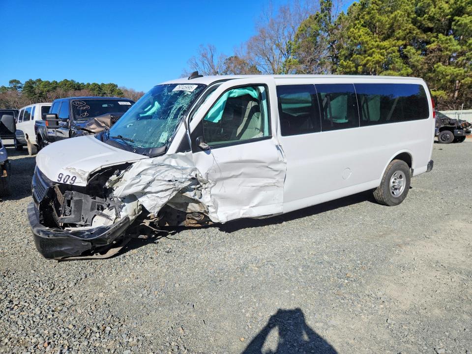 2023 CHEVROLET EXPRESS G3500 — VIN 1GAZGNFP8P1239197