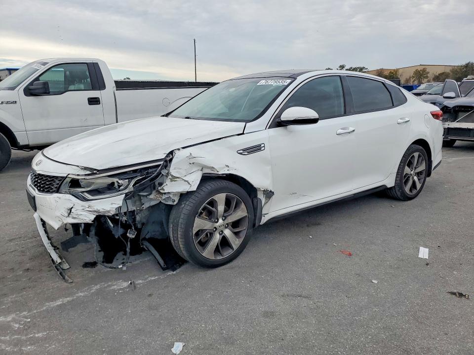 2019 KIA OPTIMA — VIN 5XXGT4L32KG360908