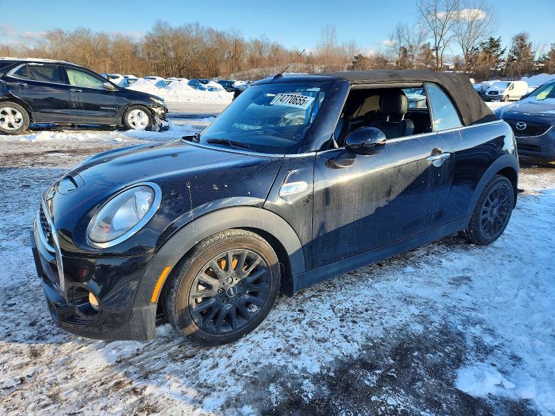 2017 MINI COOPER — VIN WMWWG9C30H3C81176