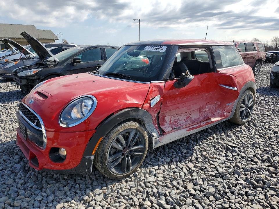 2015 MINI COOPER — VIN WMWXP7C56F2A39554