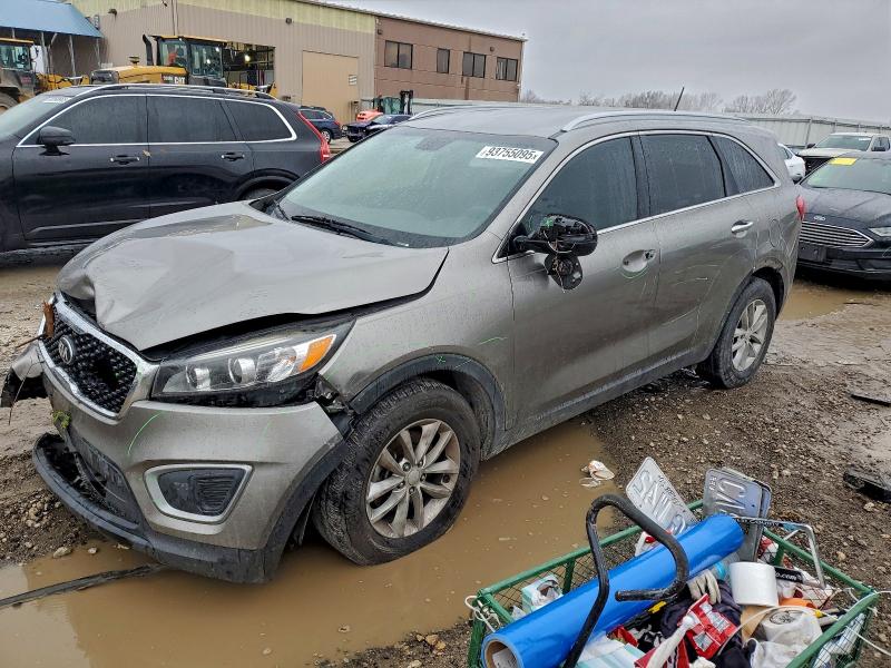 2016 KIA SORENTO LX — VIN 5XYPG4A53GG162298