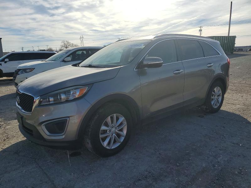 2017 KIA SORENTO LX — VIN 5XYPGDA35HG284855