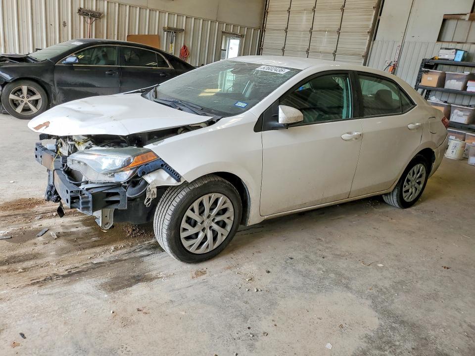 2018 TOYOTA COROLLA — VIN 5YFBURHE0JP751561