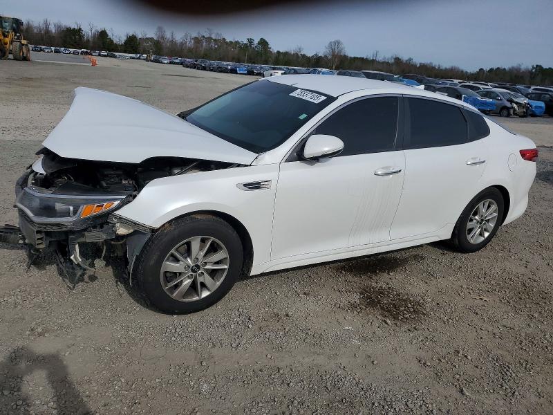2018 KIA OPTIMA — VIN 5XXGT4L32JG214149