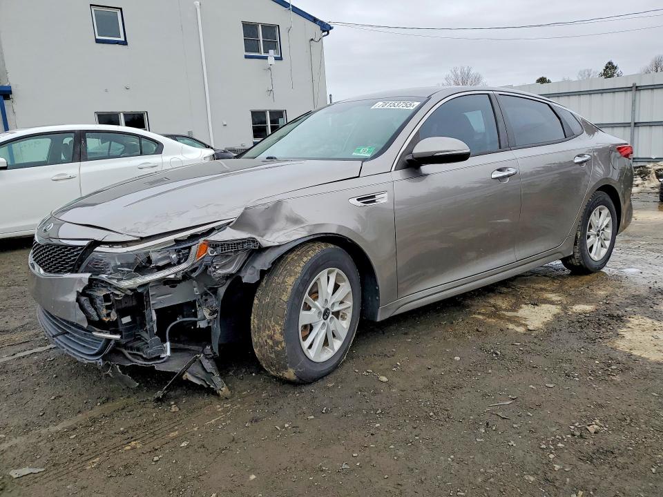 2016 KIA OPTIMA — VIN 5XXGT4L30GG105097