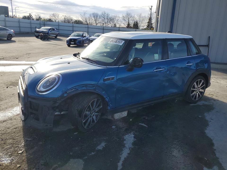 2022 MINI COOPER — VIN WMW53DK07N2R34795
