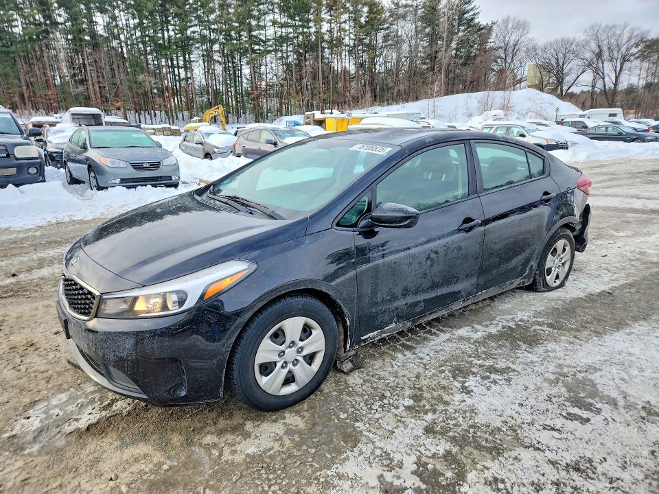 2017 KIA FORTE — VIN 3KPFK4A7XHE085830