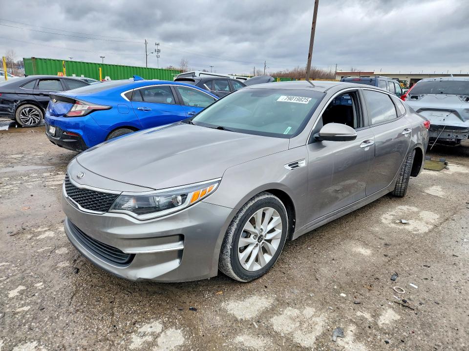 2016 KIA OPTIMA — VIN 5XXGT4L31GG061675