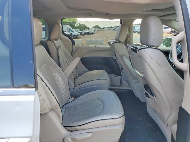2C4RC1N7XHR677116