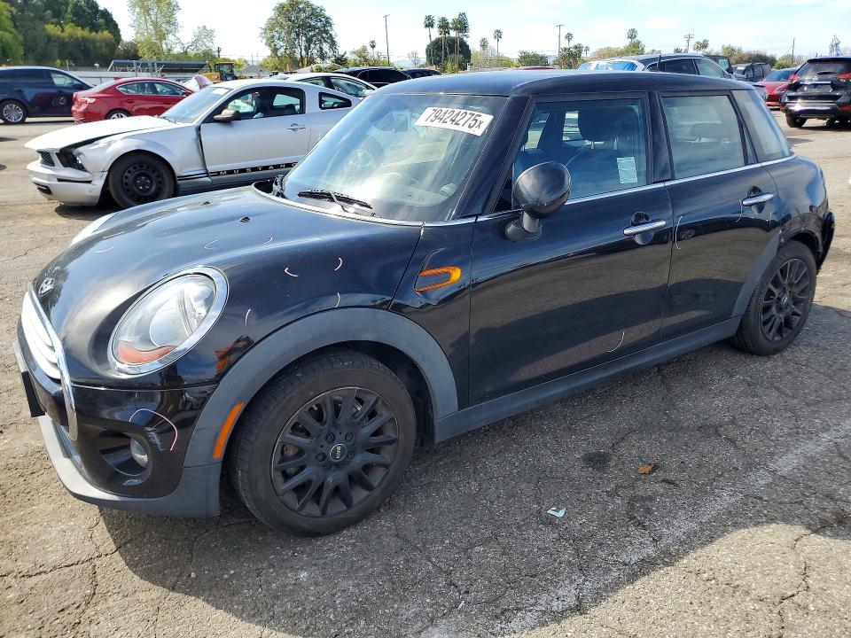 2015 MINI COOPER — VIN WMWXS5C52FT830075