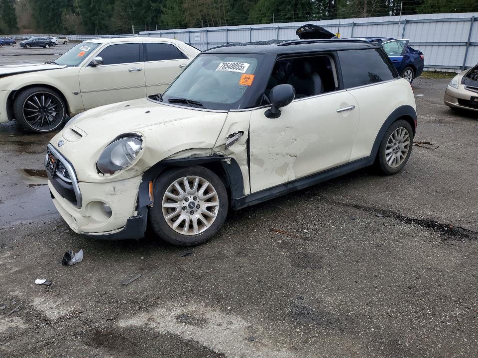 2015 MINI COOPER — VIN WMWXP7C58F2C60413
