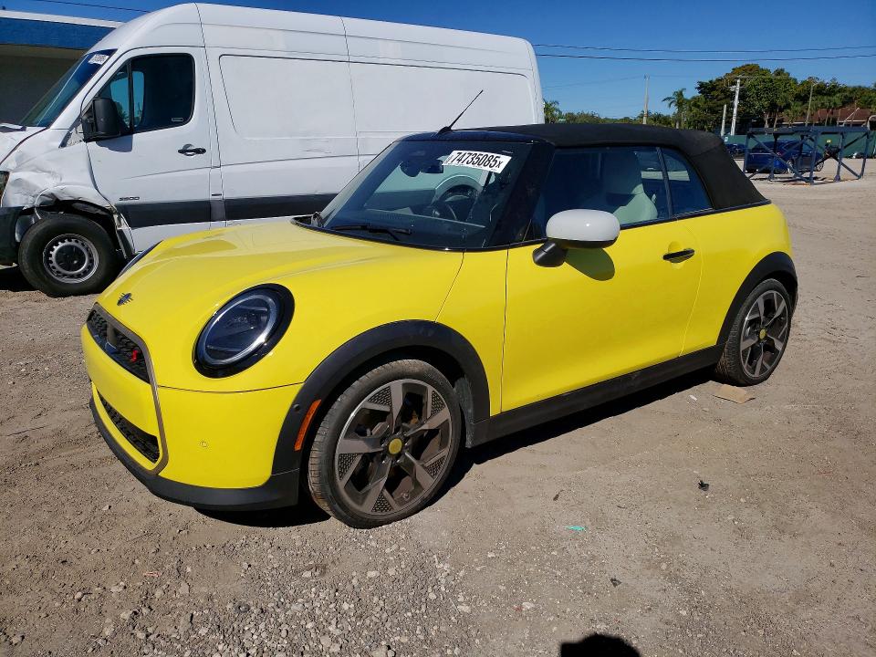 2025 MINI COOPER — VIN WMW23GX04S2X60712