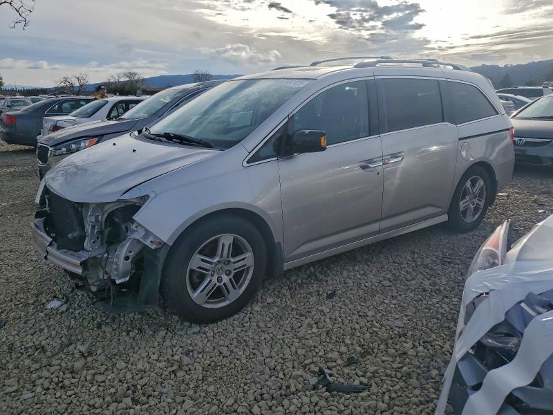 2013 HONDA ODYSSEY TO — VIN 5FNRL5H98DB015819