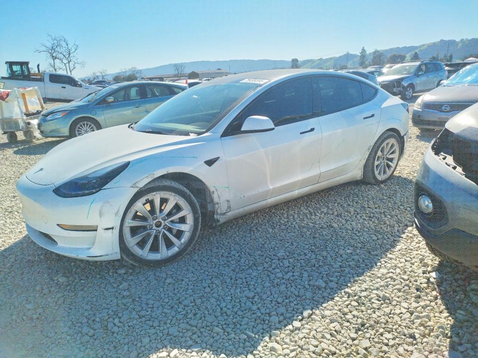 2022 TESLA MODEL 3 — VIN 5YJ3E1EB9NF208952