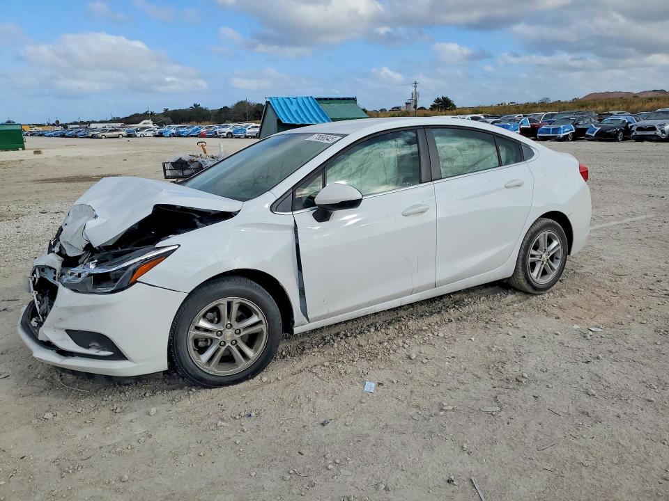 2018 CHEVROLET CRUZE — VIN 1G1BE5SM2J7248260