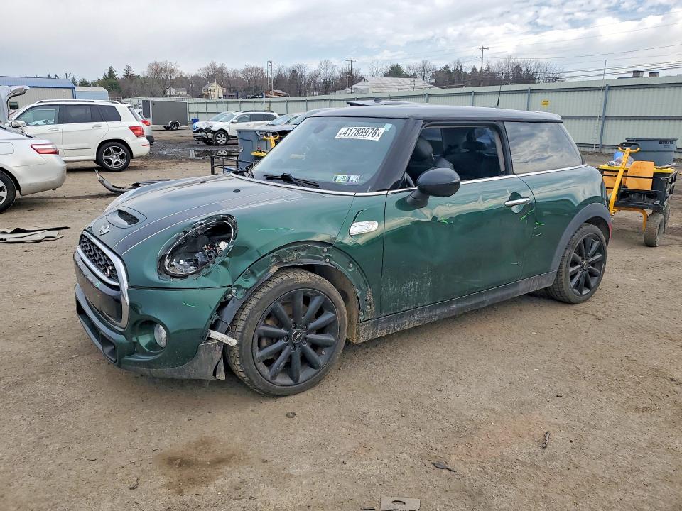 2016 MINI COOPER — VIN WMWXP7C59G3B49428