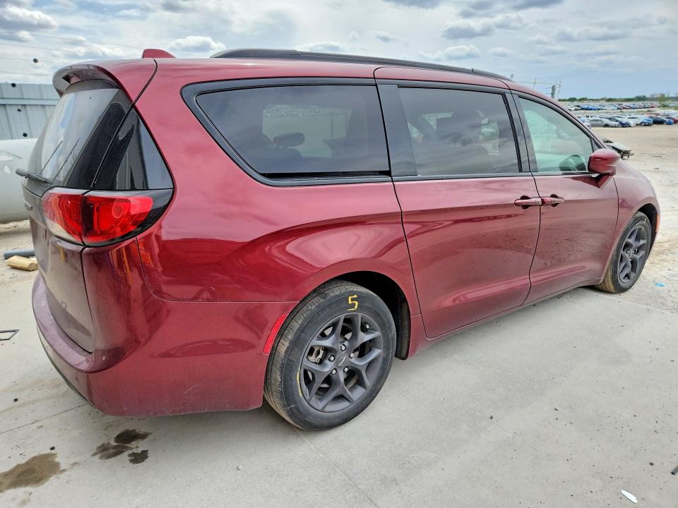 2C4RC1EG9JR332665