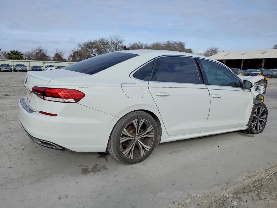 1VWSA7A3XMC018000