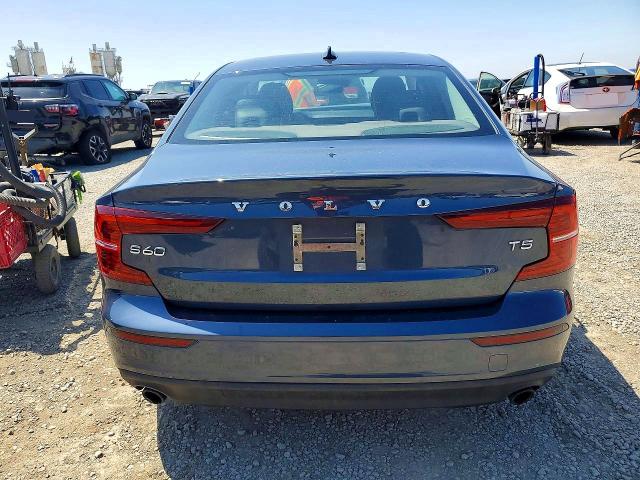 7JR102FK9LG047811