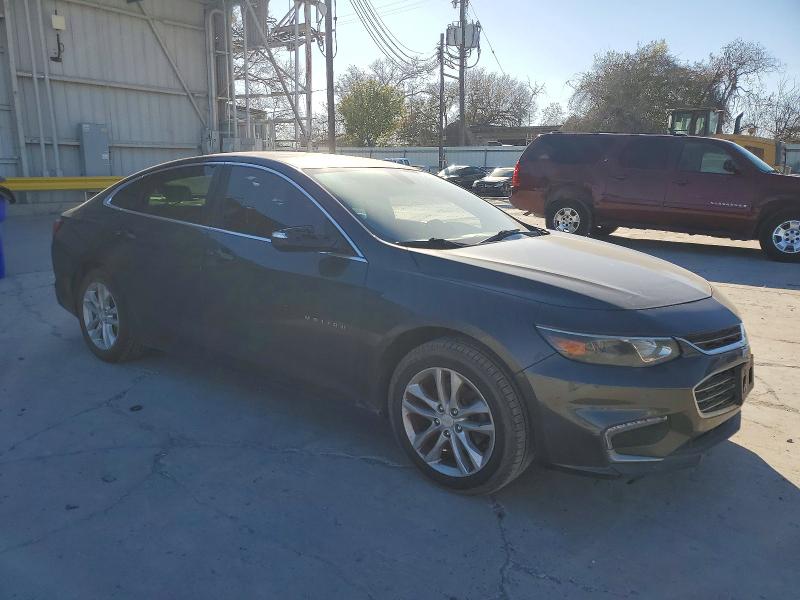 1G1ZD5ST1JF121529
