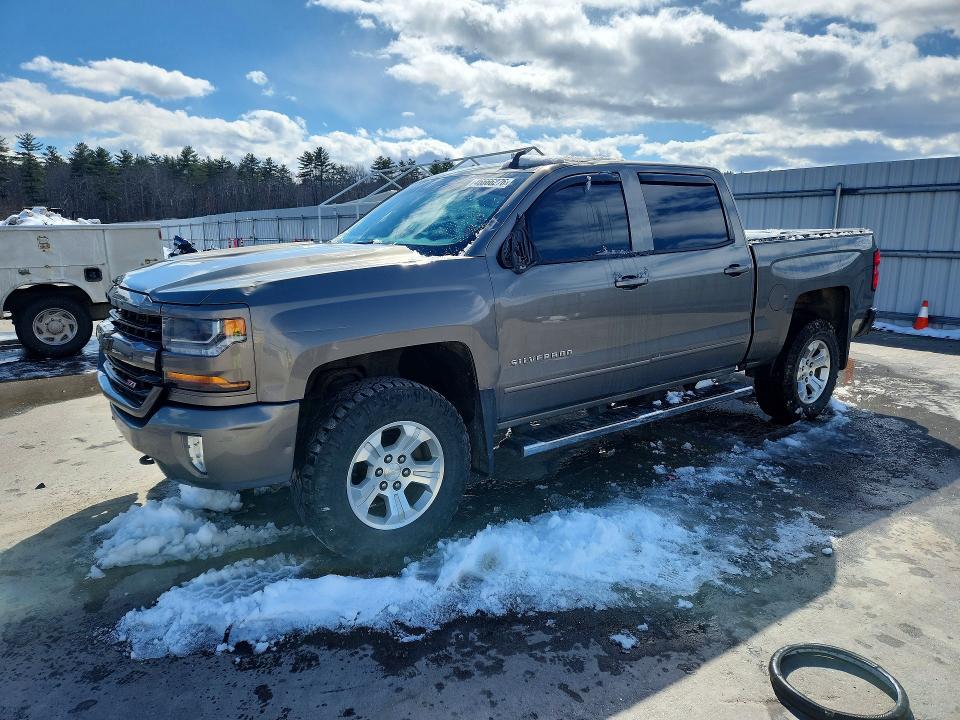 2017 CHEVROLET SILVERADO — VIN 3GCUKRECXHG352190