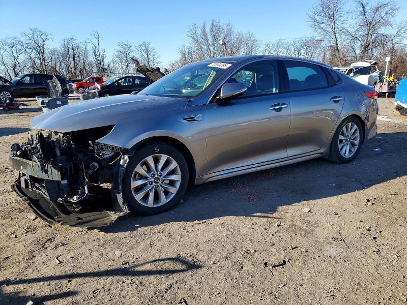 2018 KIA OPTIMA — VIN 5XXGU4L38JG222656