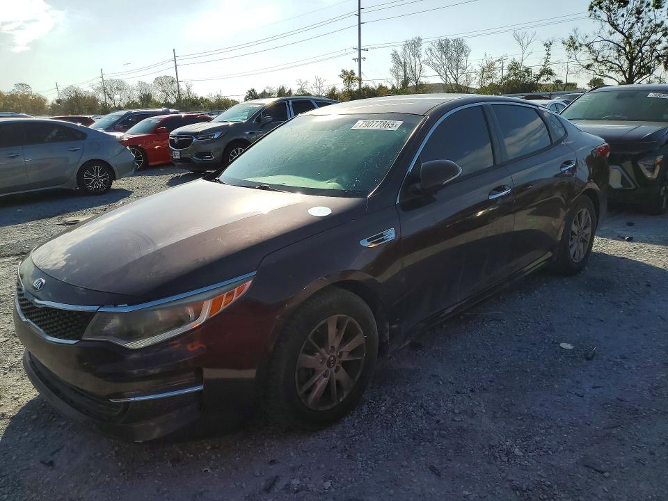 2018 KIA OPTIMA — VIN 5XXGT4L3XJG197701