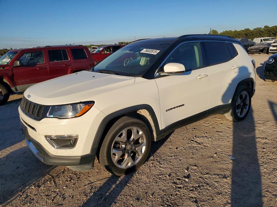 2018 JEEP COMPASS — VIN 3C4NJCCB1JT211567