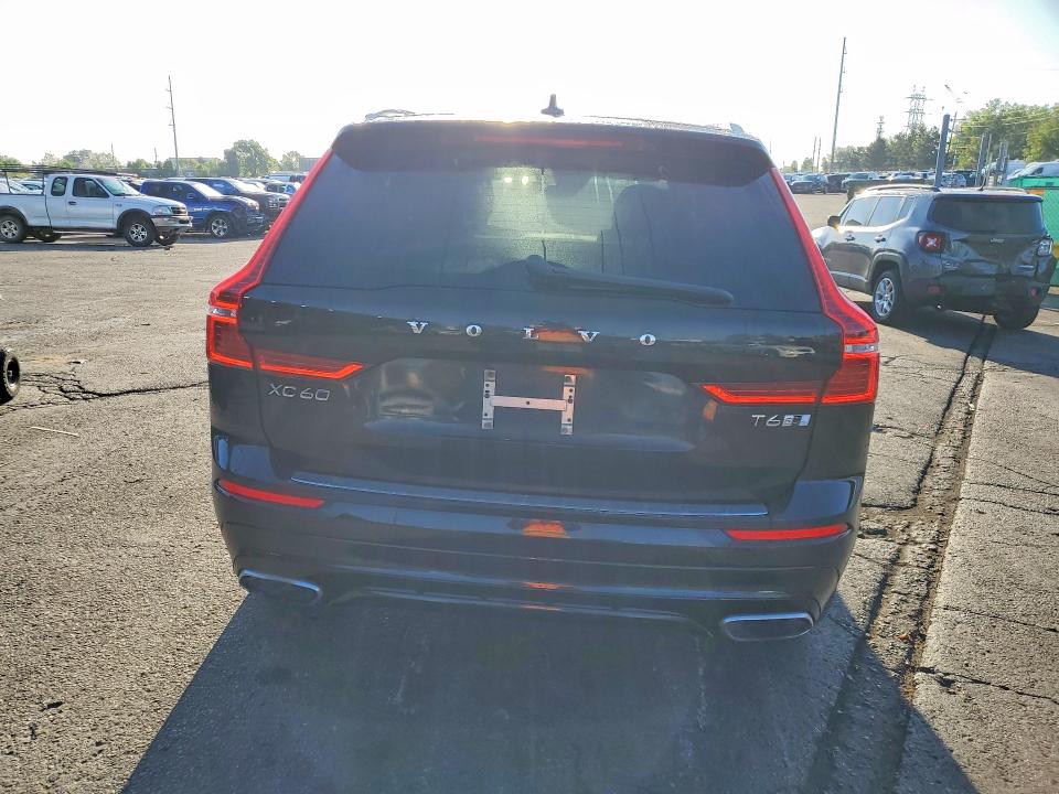 YV4A22RM7K1353054