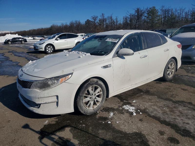 2017 KIA OPTIMA — VIN 5XXGT4L37HG171843