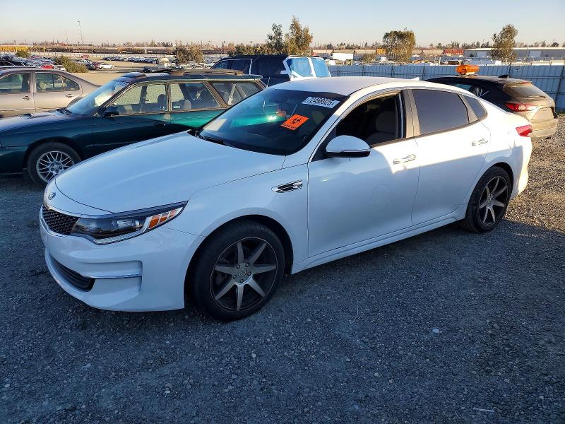 2018 KIA OPTIMA — VIN 5XXGT4L36JG266304