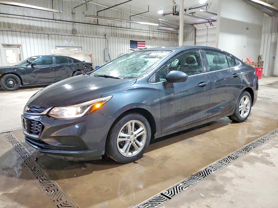 2018 CHEVROLET CRUZE — VIN 1G1BE5SM6J7102377