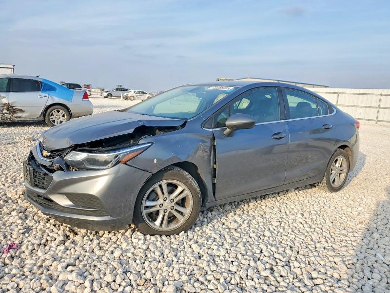 2018 CHEVROLET CRUZE — VIN 1G1BE5SM3J7223030