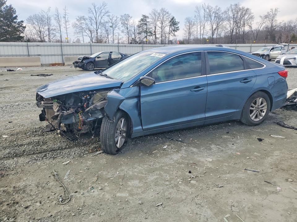 2015 HYUNDAI SONATA — VIN 5NPE24AF4FH220697