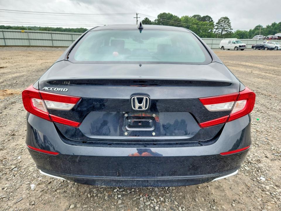 1HGCV1F19JA088841