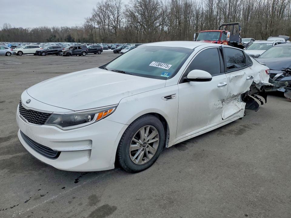 2018 KIA OPTIMA — VIN 5XXGT4L37JG201753