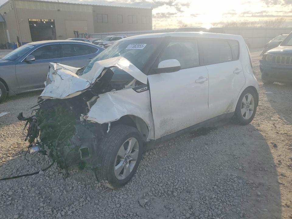 2018 KIA SOUL — VIN KNDJN2A22J7561049
