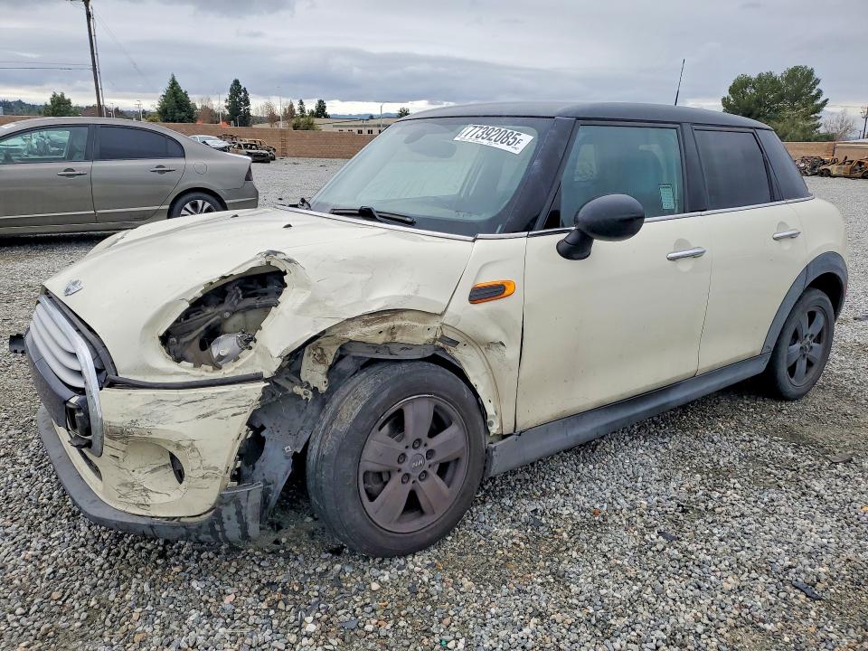 2015 MINI COOPER — VIN WMWXS5C51FT828379
