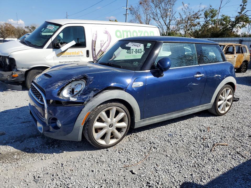 2015 MINI COOPER — VIN WMWXP7C52F2A36084
