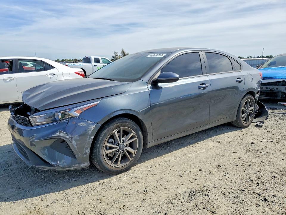 2024 KIA FORTE — VIN 3KPF24AD9RE740390