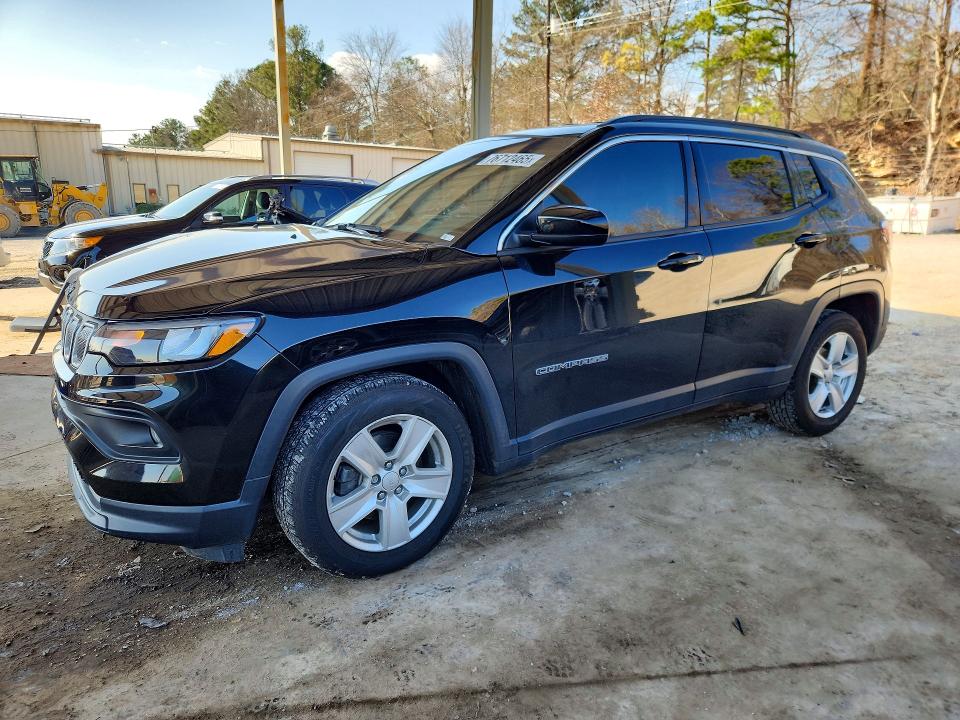 2022 JEEP COMPASS — VIN 3C4NJCBB5NT137061
