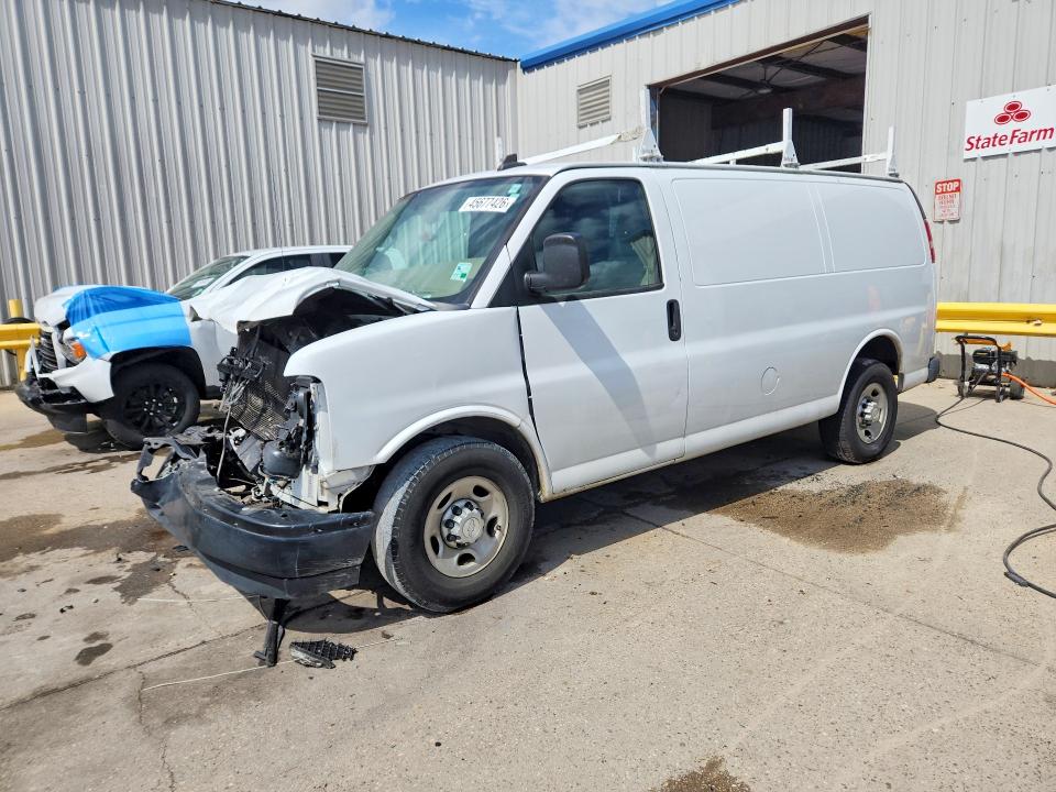 2017 CHEVROLET EXPRESS G2500 — VIN 1GCWGAFG0H1351352