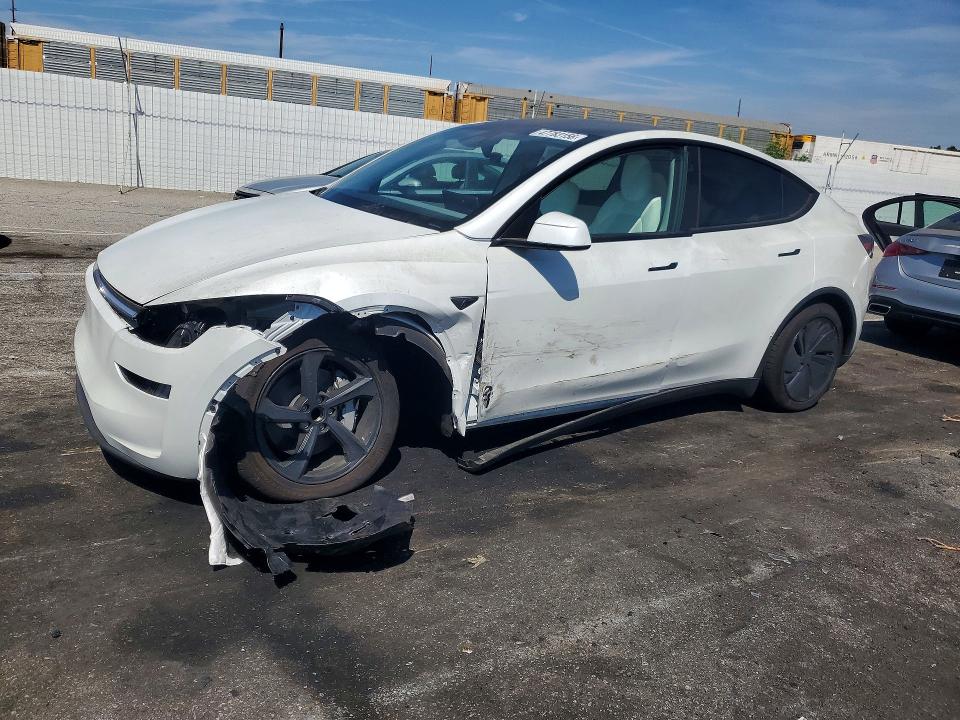 2026 TESLA MODEL Y — VIN 7SAYGDED0TF419945
