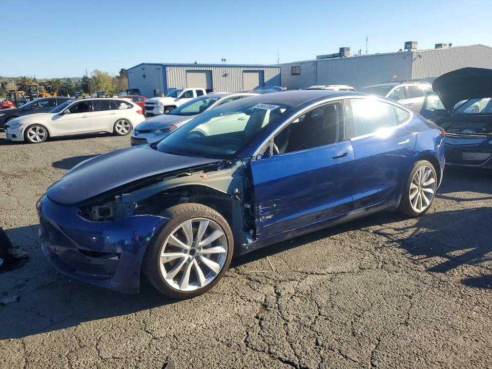 2018 TESLA MODEL 3 — VIN 5YJ3E1EA1JF031220
