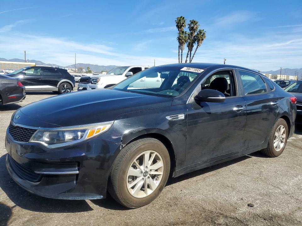 2017 KIA OPTIMA — VIN 5XXGT4L39HG135796