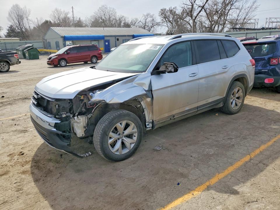2018 VOLKSWAGEN ATLAS — VIN 1V2CR2CA0JC563065